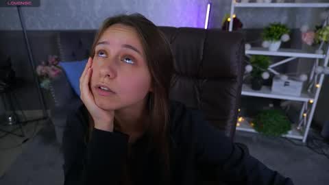 Snapshot of annapearlll chatting on October 8, 2025, 7:55 pm Anna online show from October 8, 2025, 7:55 pm