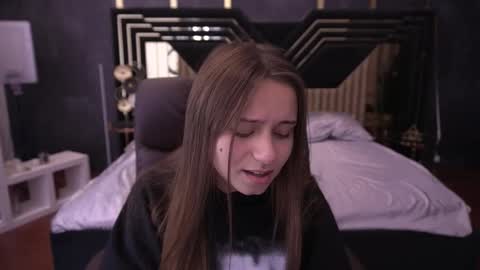 Snapshot of annapearlll chatting on October 15, 2025, 8:20 pm Anna online show from October 15, 2025, 8:20 pm