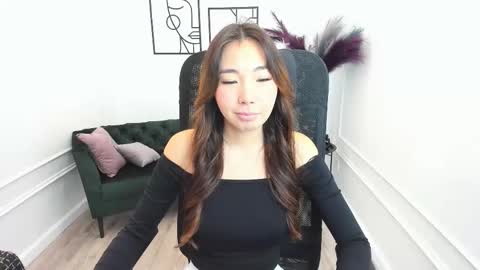 Snapshot of annareyli chatting on October 7, 2025, 11:07 am Anna online show from October 7, 2025, 11:07 am