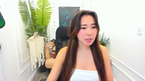 Snapshot of annareyli chatting on October 22, 2025, 4:24 am Anna online show from October 22, 2025, 4:24 am