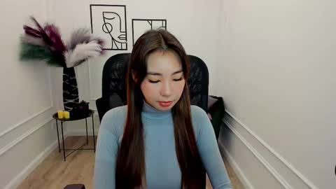 Snapshot of annareyli chatting on November 17, 2025, 11:16 am Anna online show from November 17, 2025, 11:16 am