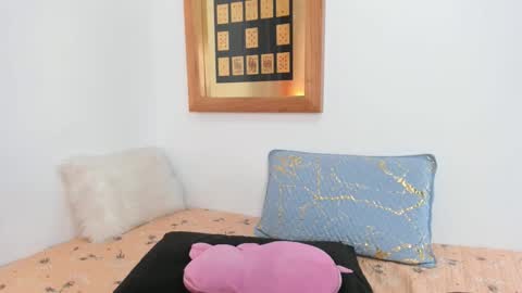 anna online show from February 28, 2025, 3:37 pm