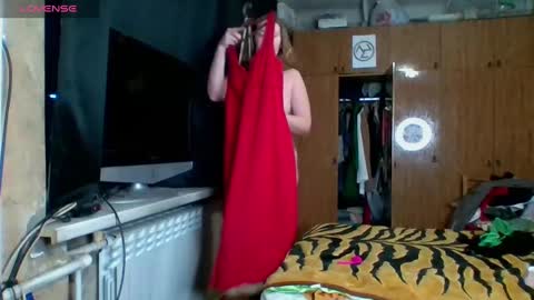 AnnaXLovers online show from December 16, 2024, 1:00 pm