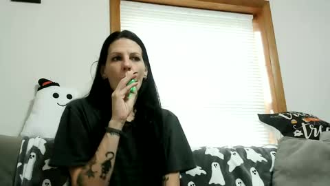 anne online show from September 21, 2025, 1:24 pm