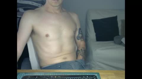 Snapshot of annecylake chatting on October 6, 2025, 9:29 am annecylake online show from October 6, 2025, 9:29 am