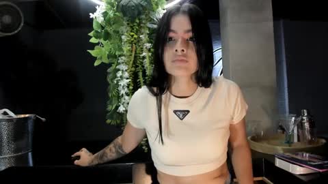 Snapshot of annedixie chatting on October 20, 2025, 3:07 am Anne online show from October 20, 2025, 3:07 am