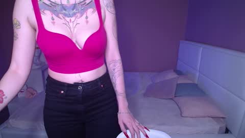 Snapshot of annetenet chatting on January 31, 2025, 12:51 pm Annet online show from January 31, 2025, 12:51 pm