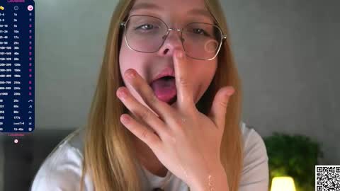 Eva online show from December 15, 2025, 6:45 pm