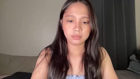 Annette 03 online show from November 4, 2025, 12:15 pm