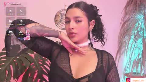 Snapshot of anngel_1 chatting on December 5, 2025, 5:20 pm Angel online show from December 5, 2025, 5:20 pm