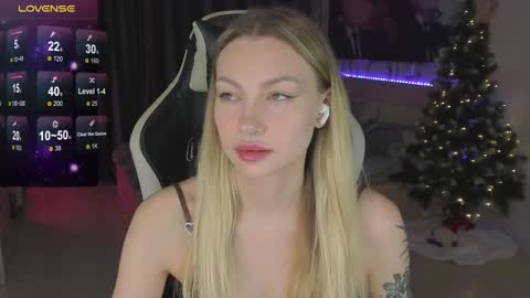 Snapshot of annie69kiss chatting on January 28, 2025, 8:36 pm Annie online show from January 28, 2025, 8:36 pm