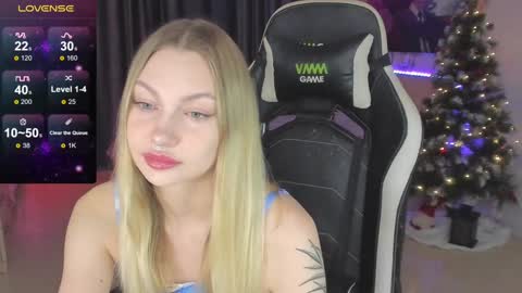 Snapshot of annie69kiss chatting on February 8, 2025, 11:13 pm Annie online show from February 8, 2025, 11:13 pm