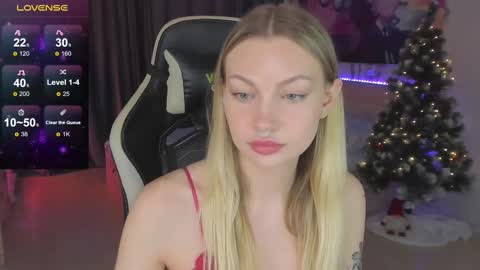 Snapshot of annie69kiss chatting on February 13, 2025, 6:52 am Annie online show from February 13, 2025, 6:52 am