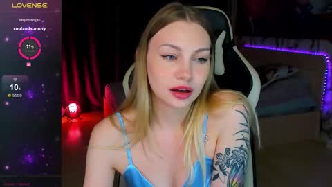 Snapshot of annie69kiss chatting on September 23, 2025, 8:56 pm Annie online show from September 23, 2025, 8:56 pm