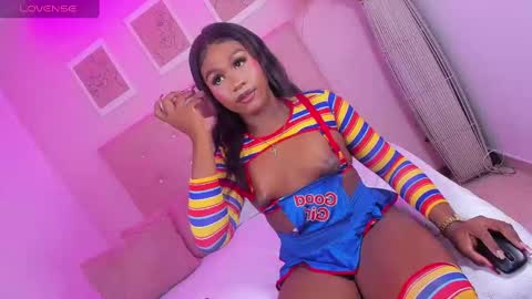 Snapshot of annie_dolce_ chatting on October 30, 2025, 10:43 pm annie_dolce_ online show from October 30, 2025, 10:43 pm