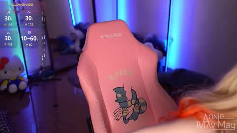 Snapshot of annie_may_may chatting on November 2, 2025, 1:13 pm Annie May online show from November 2, 2025, 1:13 pm