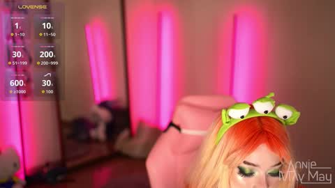 Snapshot of annie_may_may chatting on November 3, 2025, 1:45 pm Annie May online show from November 3, 2025, 1:45 pm