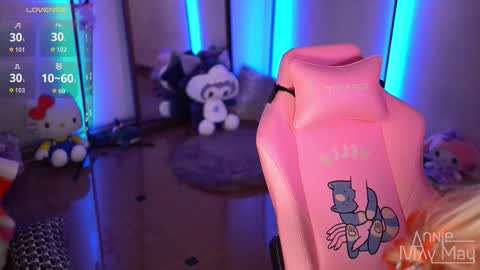 Snapshot of annie_may_may chatting on November 19, 2025, 10:15 am Annie May online show from November 19, 2025, 10:15 am