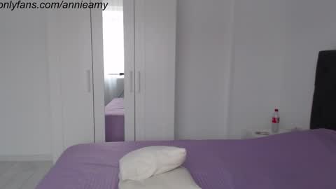 Snapshot of annieamy chatting on January 25, 2025, 1:08 pm Annie online show from January 25, 2025, 1:08 pm