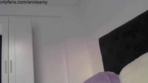 Snapshot of annieamy chatting on February 12, 2025, 3:16 pm Annie online show from February 12, 2025, 3:16 pm