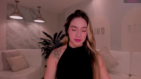 Snapshot of anniemonroe1 chatting on November 12, 2025, 11:54 am Annie Monroe online show from November 12, 2025, 11:54 am