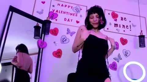 Annie online show from February 14, 2025, 11:53 am