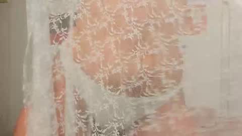 annietinky online show from November 5, 2025, 5:07 am