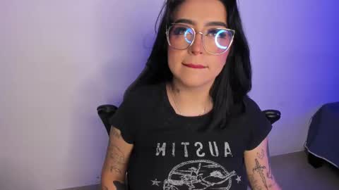 Annika online show from September 21, 2025, 4:36 am