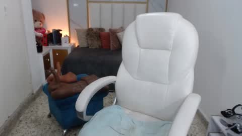 anna online show from January 22, 2025, 4:23 pm