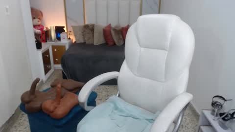 anna online show from February 1, 2025, 6:08 pm