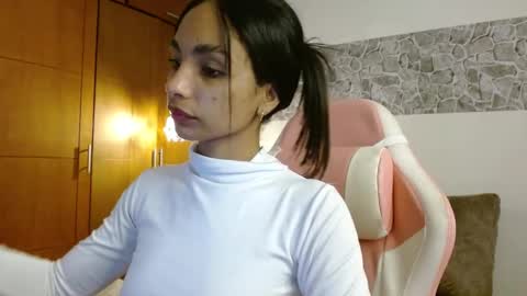 Snapshot of annitaserna chatting on October 6, 2025, 4:43 am AnnaS online show from October 6, 2025, 4:43 am