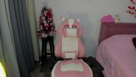 SOFIA INDEPENDENT MODEL online show from December 21, 2024, 5:25 am