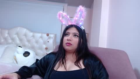 Snapshot of anny_louis chatting on December 10, 2024, 6:33 am ANNY LOUIS online show from December 10, 2024, 6:33 am