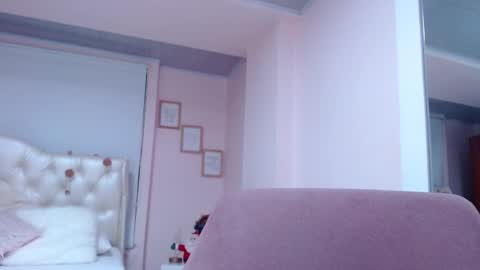 Snapshot of anny_louis chatting on December 15, 2024, 2:08 am ANNY LOUIS online show from December 15, 2024, 2:08 am