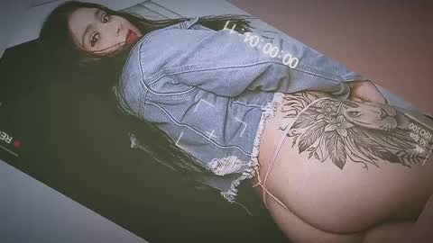 Snapshot of anny_louis chatting on December 23, 2024, 5:06 am ANNY LOUIS online show from December 23, 2024, 5:06 am