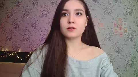 Snapshot of anny_shine chatting on September 18, 2025, 6:21 pm Annie online show from September 18, 2025, 6:21 pm