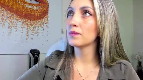 Snapshot of anny_sweet72 chatting on February 11, 2025, 12:58 pm Anny online show from February 11, 2025, 12:58 pm