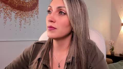 Snapshot of anny_sweet72 chatting on February 24, 2025, 11:54 am Anny online show from February 24, 2025, 11:54 am