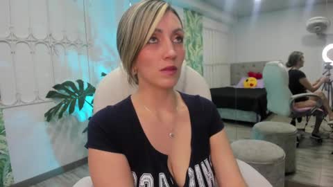 Snapshot of anny_sweet72 chatting on September 9, 2025, 11:32 am Anny online show from September 9, 2025, 11:32 am