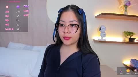 A N N Y E  online show from October 24, 2025, 12:23 pm