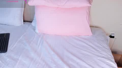 A N N Y E  online show from October 31, 2025, 1:45 pm