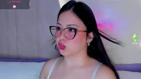 A N N Y E  online show from November 10, 2025, 1:10 pm