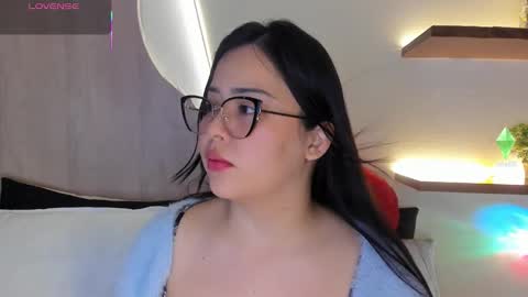 A N N Y E  online show from November 15, 2025, 12:02 pm