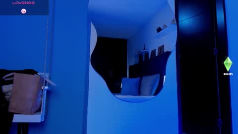 A N N Y E  online show from December 2, 2025, 12:32 pm