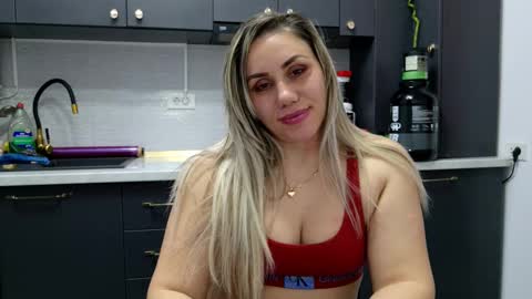 Snapshot of annyloveyou chatting on February 23, 2025, 9:16 pm Annyfit4you online show from February 23, 2025, 9:16 pm