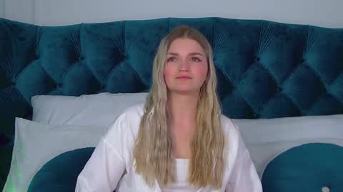 Snapshot of annyraii chatting on November 23, 2025, 8:03 am annyraii online show from November 23, 2025, 8:03 am