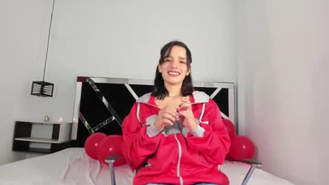 Snapshot of annyrosee chatting on February 18, 2025, 8:25 pm Anny online show from February 18, 2025, 8:25 pm