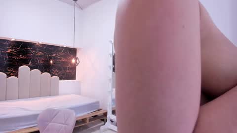 Snapshot of annyrosee chatting on September 10, 2025, 9:04 pm Anny online show from September 10, 2025, 9:04 pm