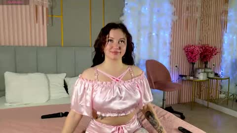 AnnySue online show from December 5, 2025, 5:16 am