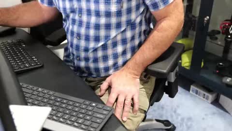 D online show from October 22, 2025, 1:00 pm